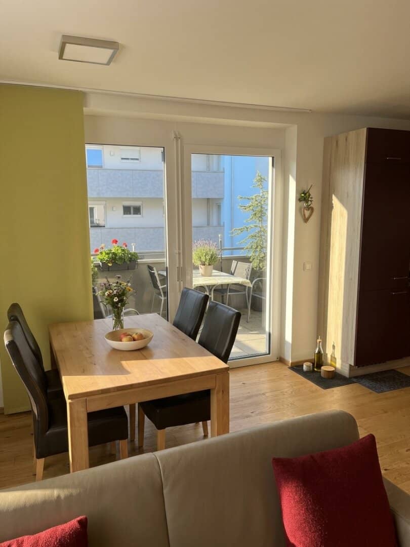 Moderne 4-Zi-Wohnung mit Balkon, Fußbodenheizung & Aufzug in Gloggnitz – 284.500.000 €