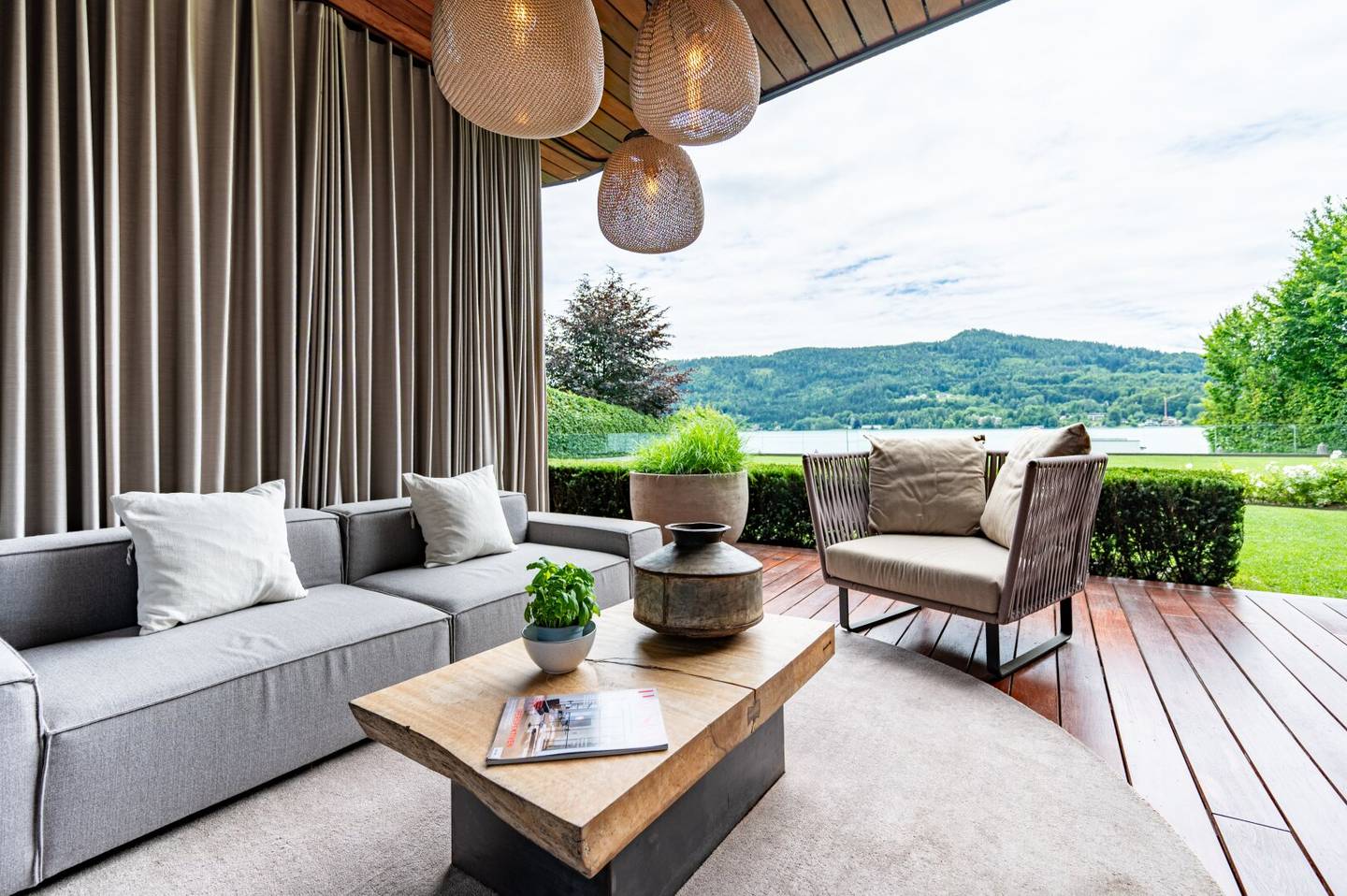 RESIDENZ am WÖRTHERSEE | Großzügige Wohneinheit in Exklusivlage |  Bootsliegeplatz, Sauna und Beachclub