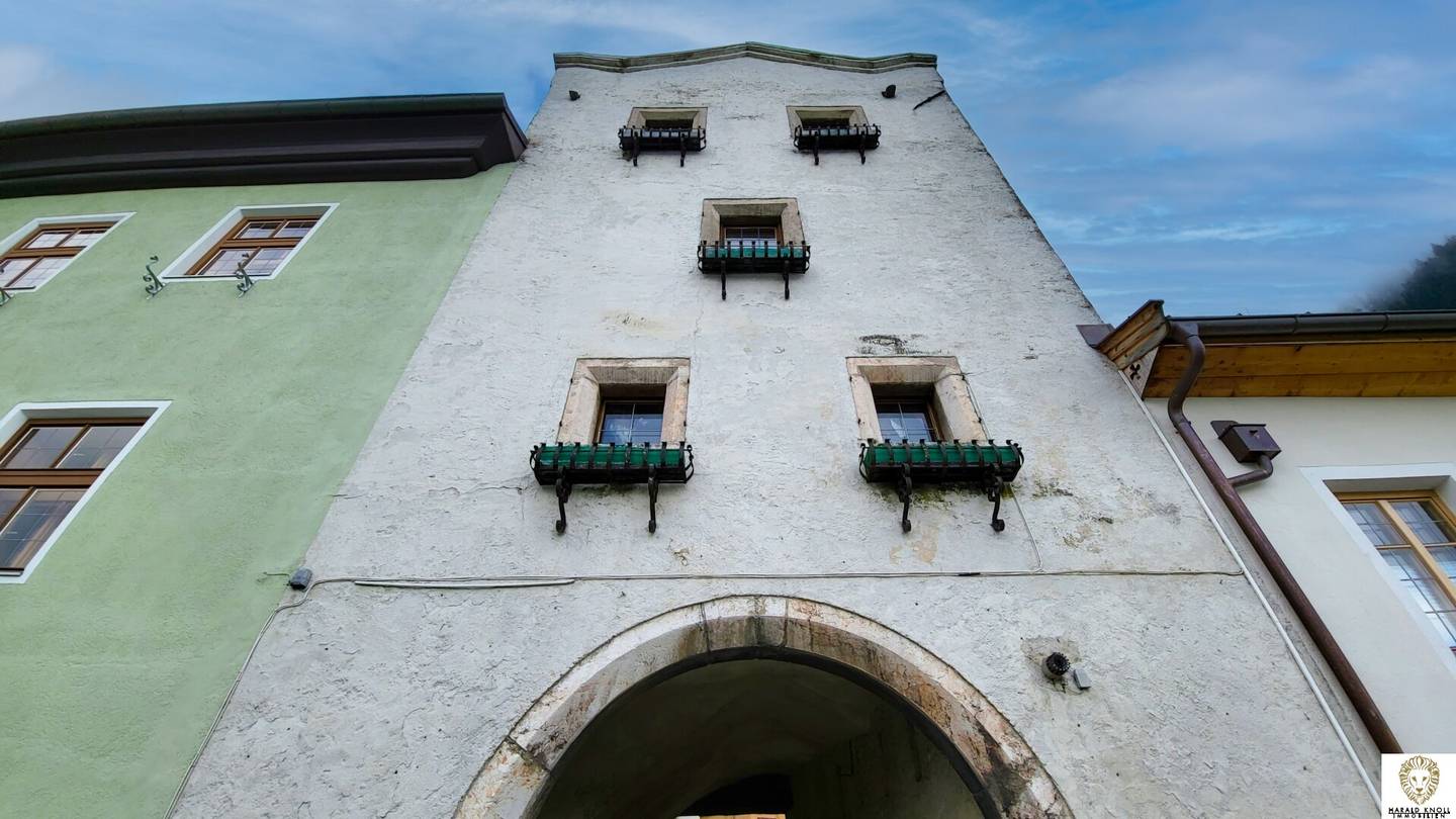 Historical city tower (Inntor, formerly Brückentorturm) approximately 90 m² living space in Rattenberg / Tyrol