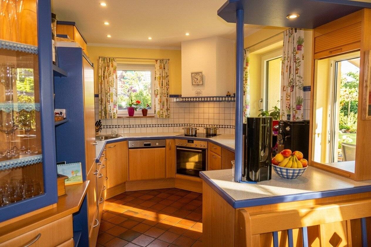 Top Zweifamilienhaus in Koppl bei Salzburg mit Einliegerwohnung – 2 Balkone, Garage, Solaranlage und Wohnraumlüftung!