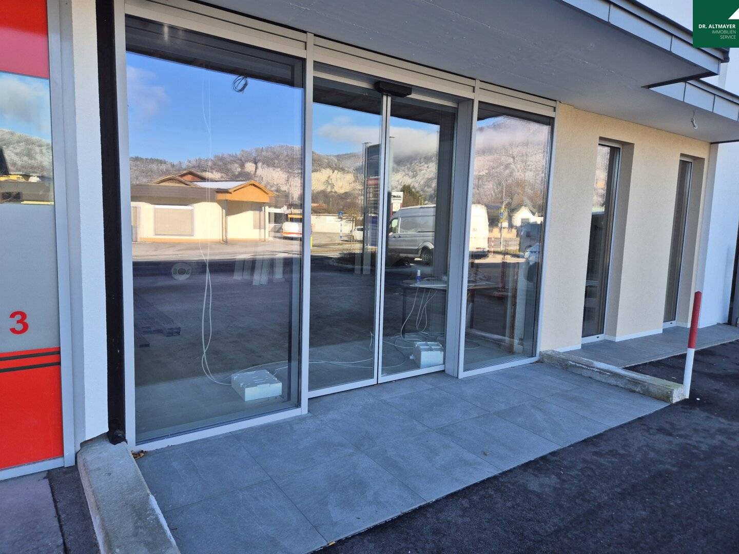 Office and commercial space with storage room in the Villach suburb