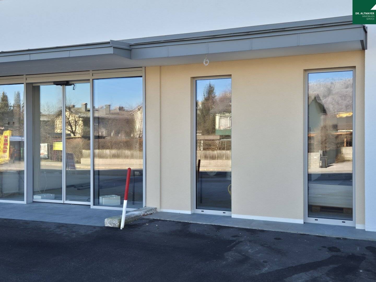 Office and commercial space with storage room in the Villach suburb
