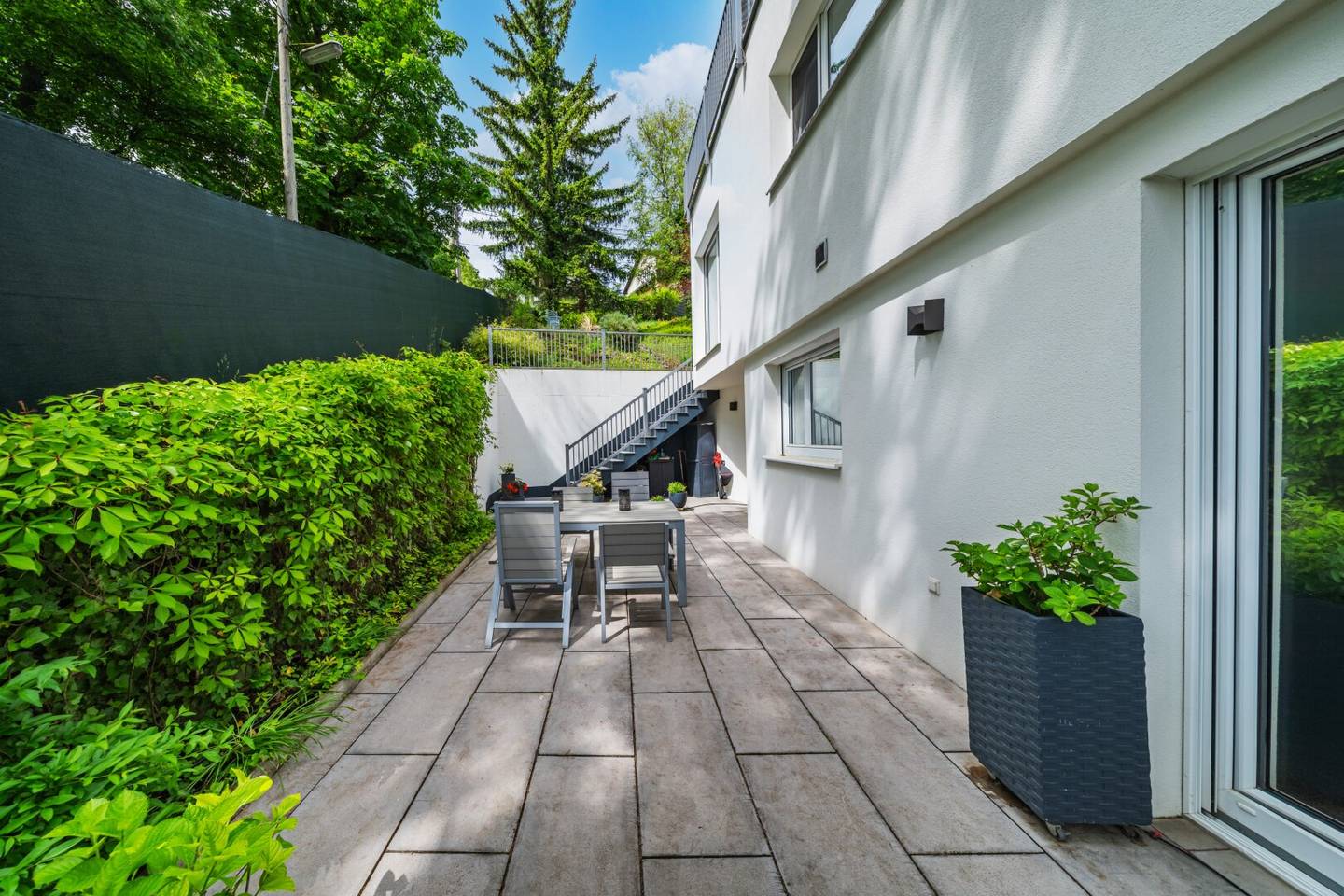 Family Dream Home Modern Single Family House with Garden Terraces and View of Wolfersberg