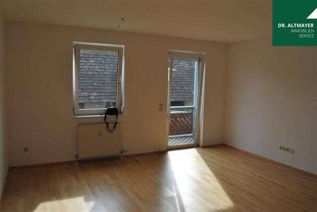 Helle Eigentumswohnung mit Galerie und Balkon  in Feldkrichen - Top-Lage !