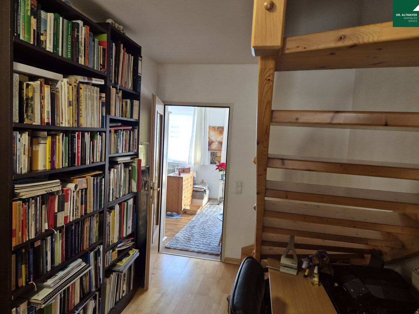 Helle Eigentumswohnung mit Galerie und Balkon  in Feldkrichen - Top-Lage !