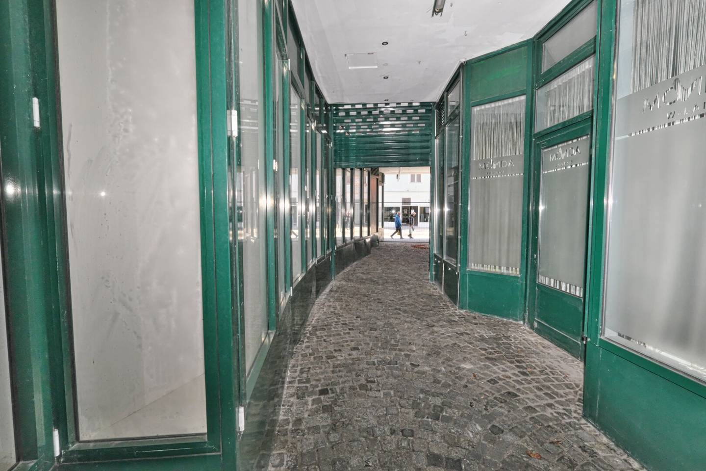 FUSSGÄNGERZONE! Komplettes ZINSHAUS/GESCHÄFTSHAUS 3.241 m² KAUFEN oder MIETEN