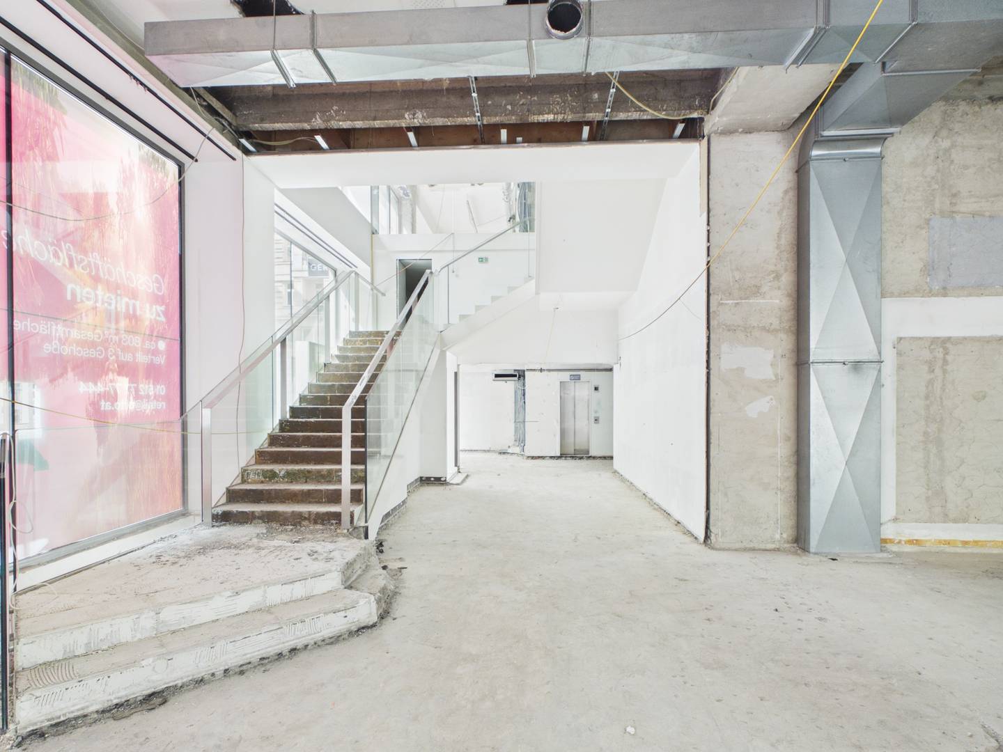 Top corner retail space on Mariahilfer Street