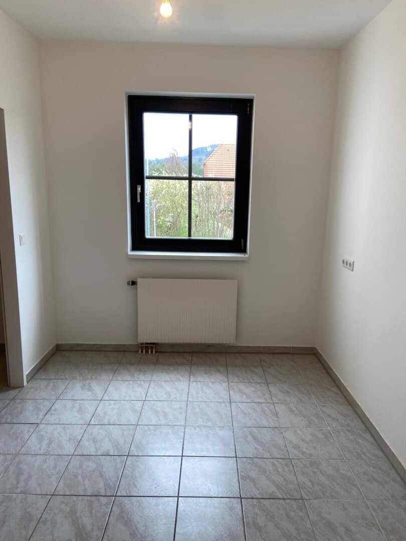VOLLSANIERTE  3 - ZIMMERWOHNUNG PROVISIONSFREI ZU VERKAUFEN!