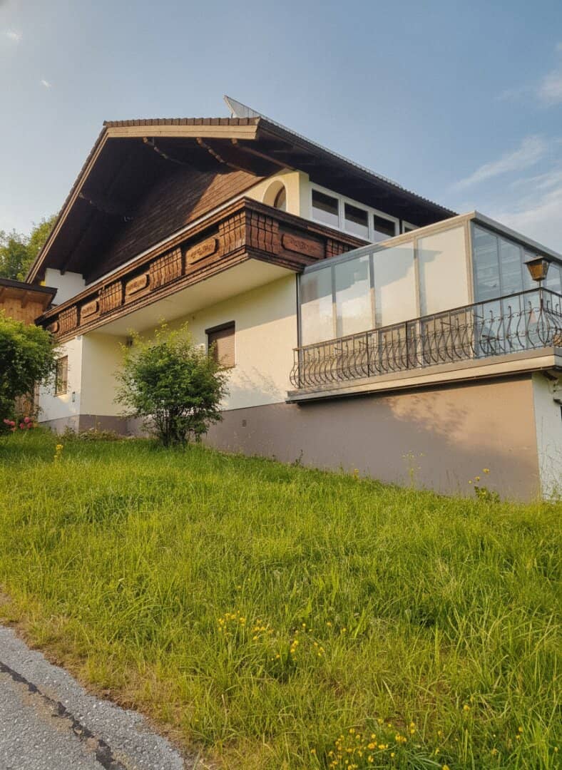 THALGAU - Gemütliches  Einfamilienhaus mit Wintergarten, Doppelgarage, Sauna, Solaranlage, Kachelofen uvm.