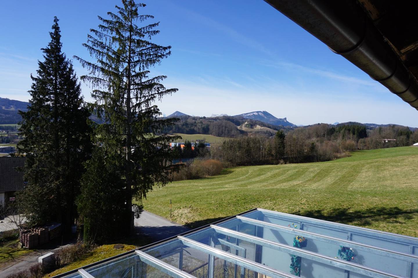 THALGAU - Gemütliches  Einfamilienhaus mit Wintergarten, Doppelgarage, Sauna, Solaranlage, Kachelofen uvm.