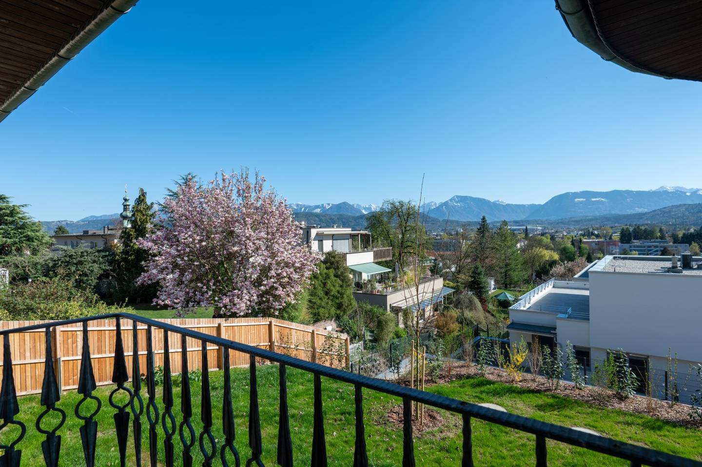FERNBLICK am KREUZBERGL | Klassische Villa in Klagenfurts bester Wohngegend