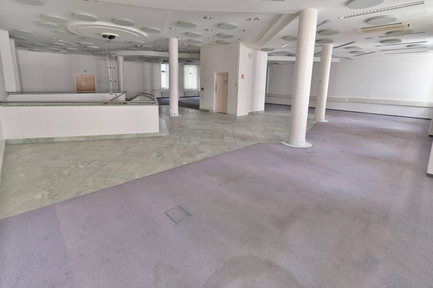 FUSSGÄNGERZONE 531 m² oder größer...branchenfreies Geschäftslokal (auch Gastro oder Ordination möglich!)