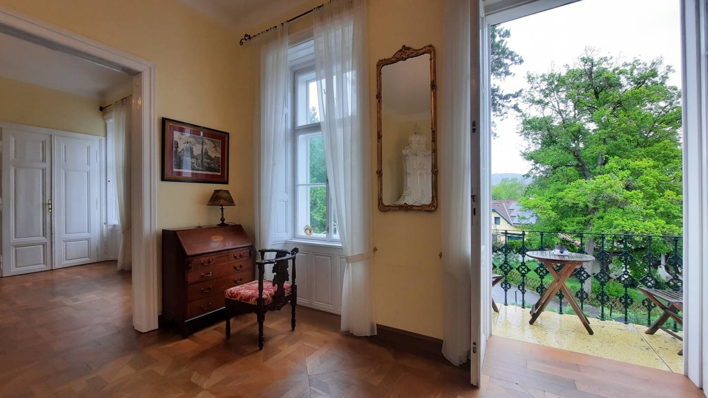 Historical Summer Residence on the Edge of the Wienerwald