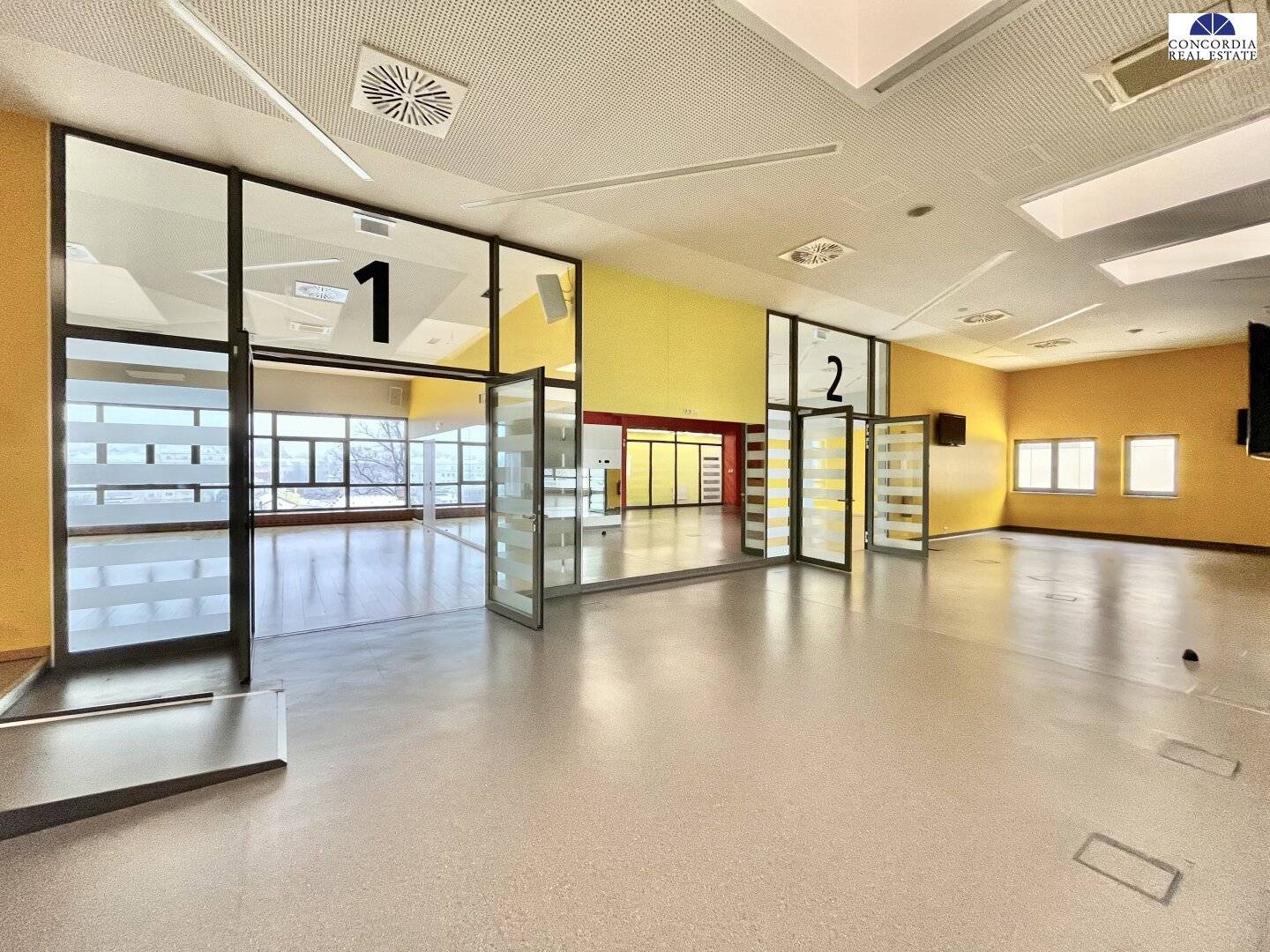 Spacious Commercial Space in Multiversum Schwechat – Ideal for Health, Fitness &amp; Medicine