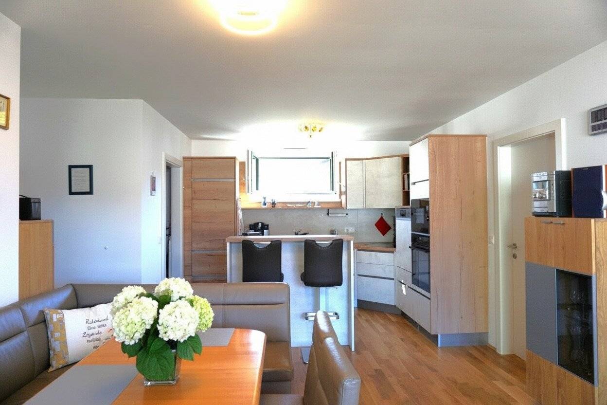 NEUER PREIS!!! Provisionsfrei -  Neuwertige 3 Zimmer Eckwohnung, inklusive Küche, Außenrollos, Dusche, Badewanne und Lift in Mondsee - Baurechtseigentum