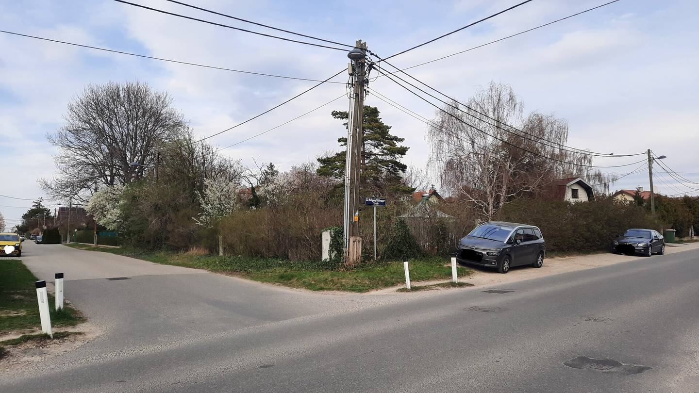 Bid Process! Green Quiet Location with Building Permit and High Space Efficiency