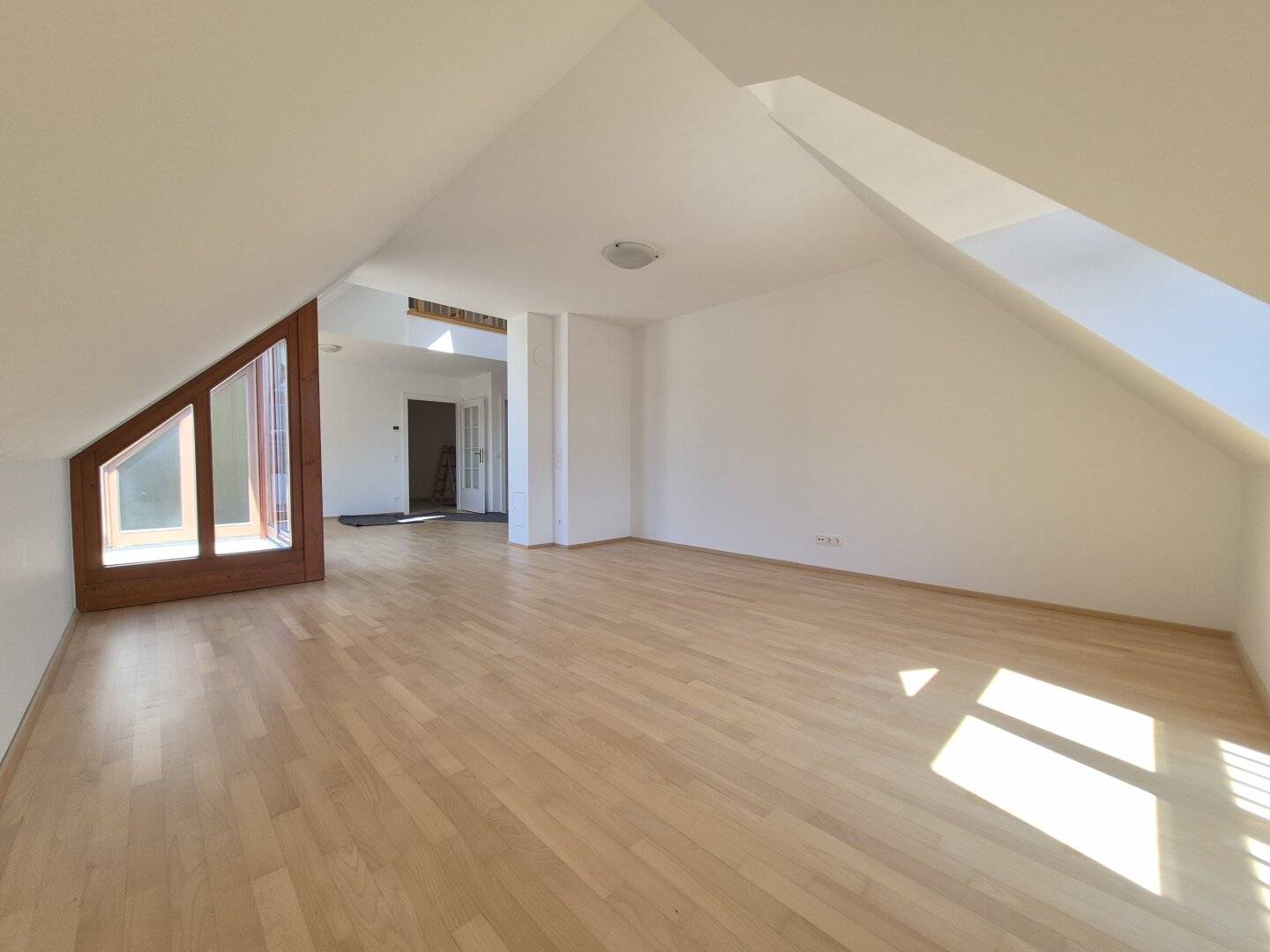 Dornbach Quiet Location Beautiful Renovated Attic Maisonette With Terraces Garages Possible