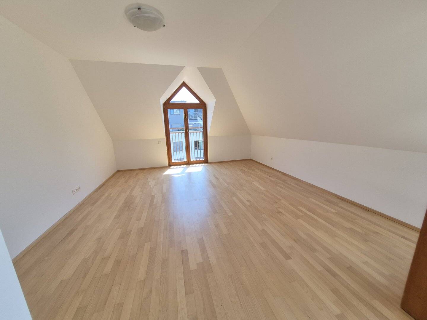 Dornbach Quiet Location Beautiful Renovated Attic Maisonette With Terraces Garages Possible