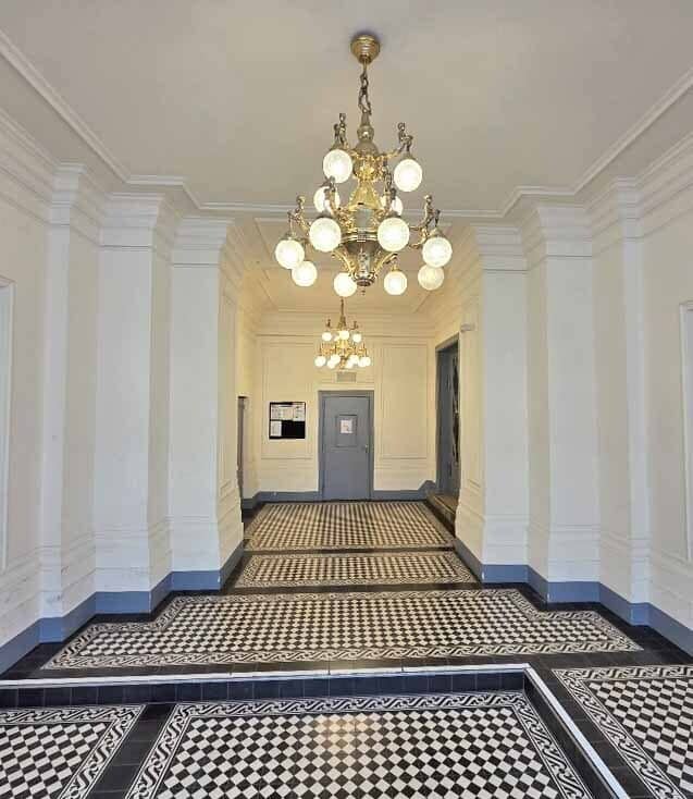 BÖSENDORFERSTRASSE | KARLSPLATZ - repräsentatives 4-Zimmer-Büro in gepflegtem Altbau