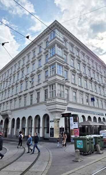 BÖSENDORFERSTRASSE | KARLSPLATZ - repräsentatives 4-Zimmer-Büro in gepflegtem Altbau