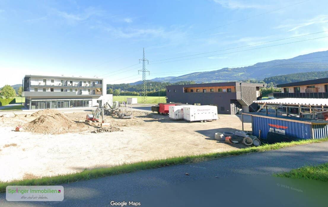 Industrial area in Bad Vigaun: storage space/open area/containers