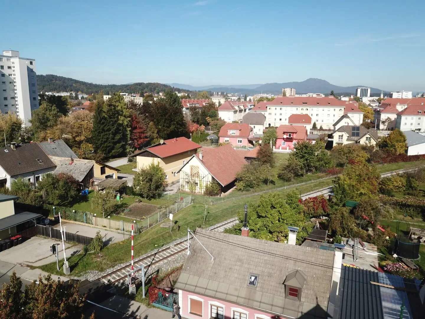 Central property with enormous potential!