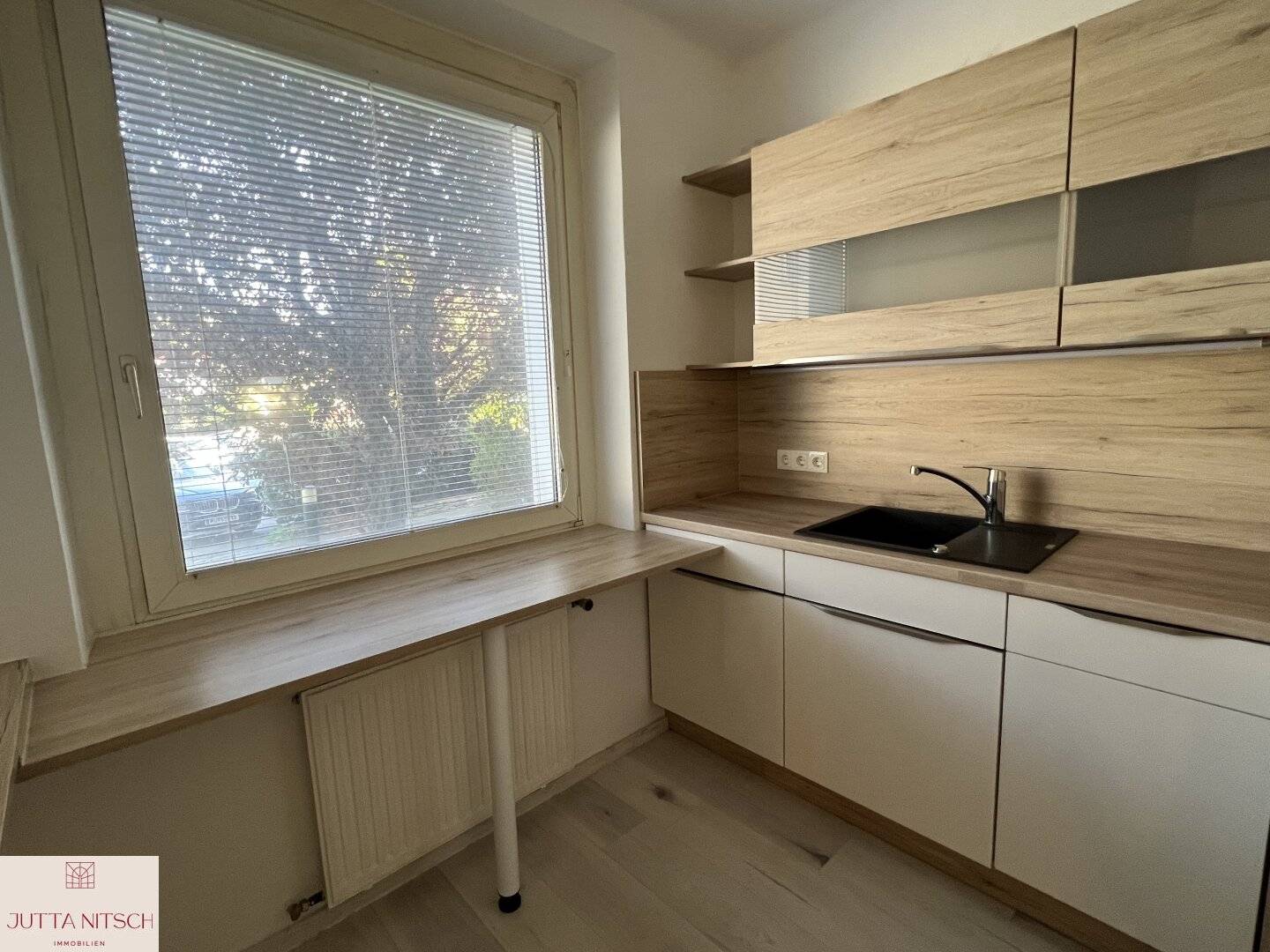 NEUER PREIS - Renovierte 2-Zimmerwohnung mit barrierefreiem Eingangsbereich des Wohnhauses - Mödling