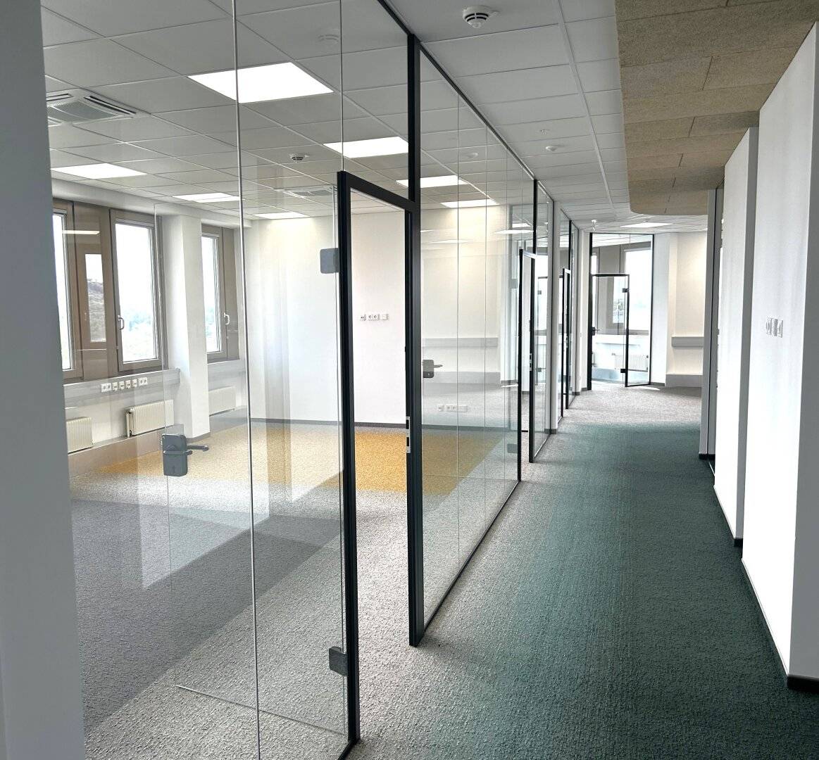 Partitionable +++ OFFICE CONFIGURATOR +++ First Occupancy and Immediate Availability