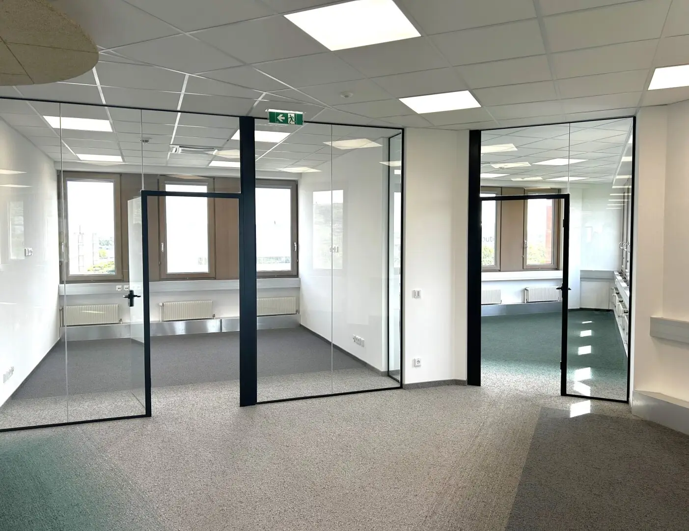 Partitionable +++ OFFICE CONFIGURATOR +++ First Occupancy and Immediate Availability