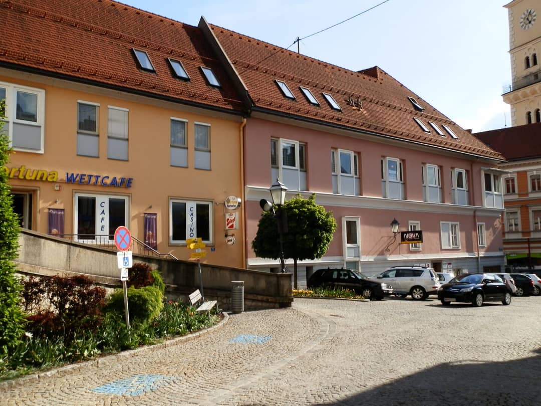 Helle großzügige Maisonettewohnung - 2 große Zimmer