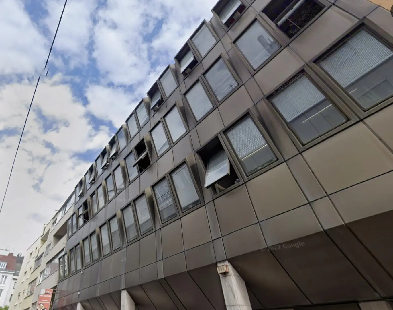 WOHNUNGSEIGENTUMSANTEILE AN BÜRO/WOHNHAUS