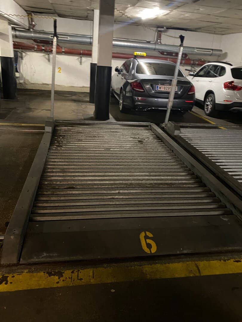 GARAGENPLATZ NÄHE KRANKENHAUS GÖTTLICHER HEILAND!