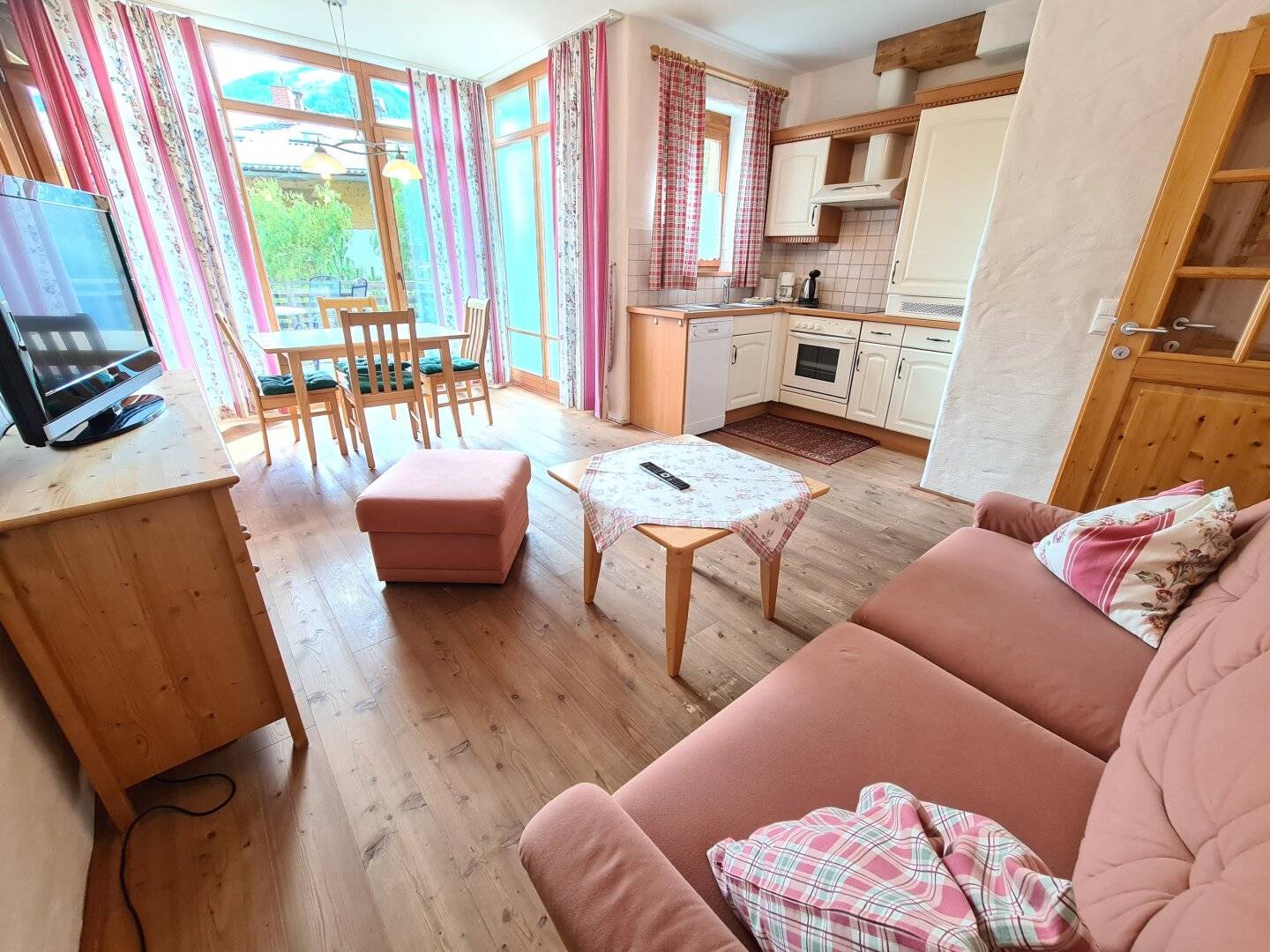 Beautiful owner occupied apartment in Bad Kleinkirchheim, very sunny and quiet