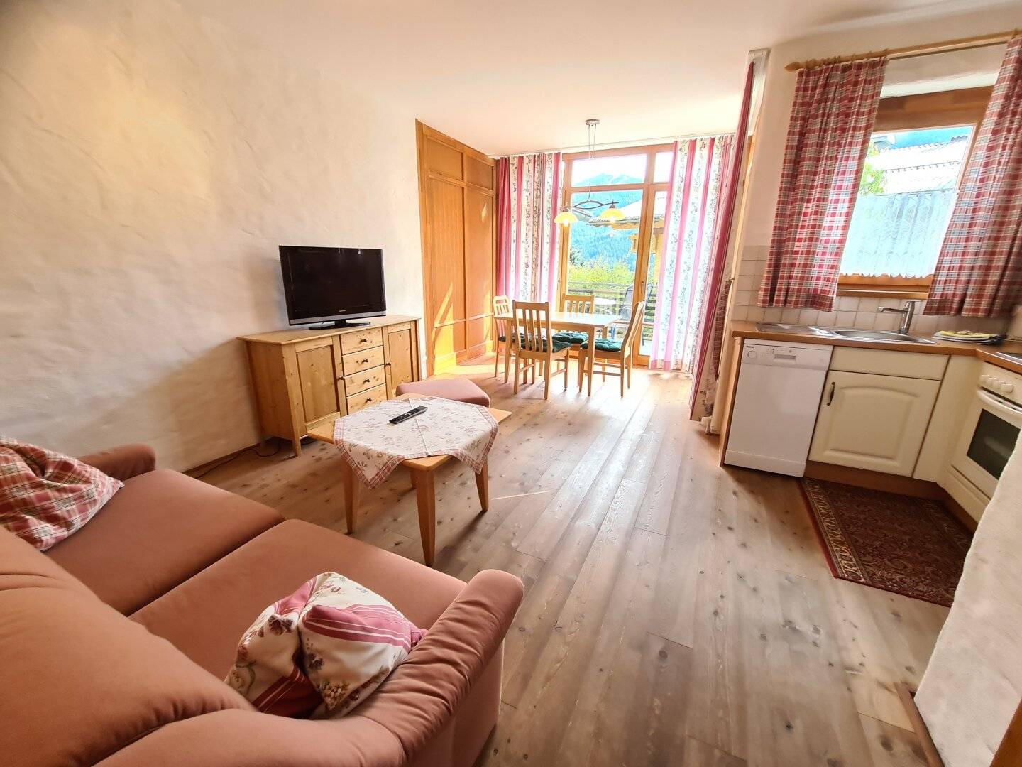 Beautiful owner occupied apartment in Bad Kleinkirchheim, very sunny and quiet