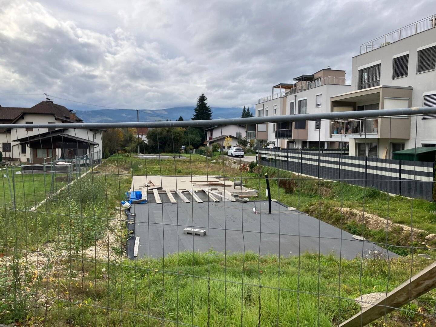 Grundstück mit verbautem Keller – zentral, hochwertig, bereit für Ihr Vorhaben in Wolfsberg