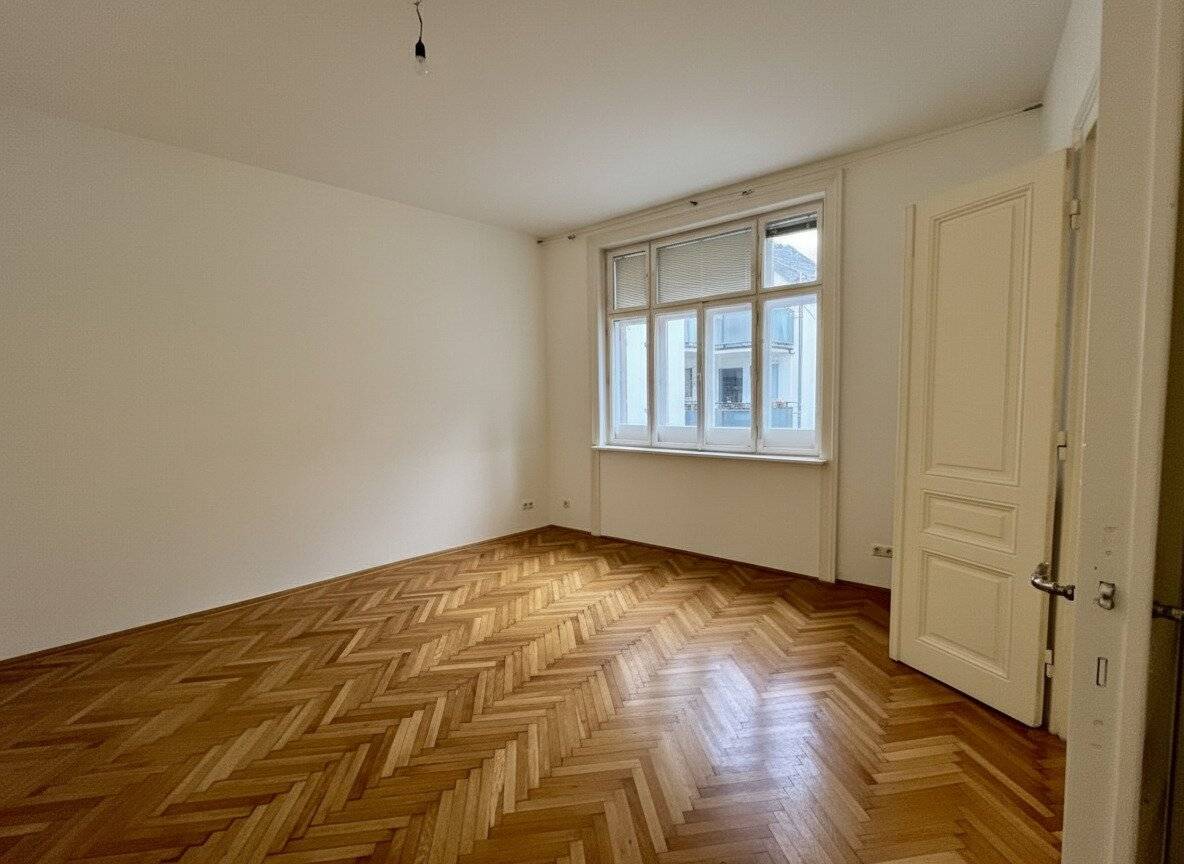 ANLEGER ALTBAUWOHNUNG GENERALSANIERT IM SERVITENVIERTEL