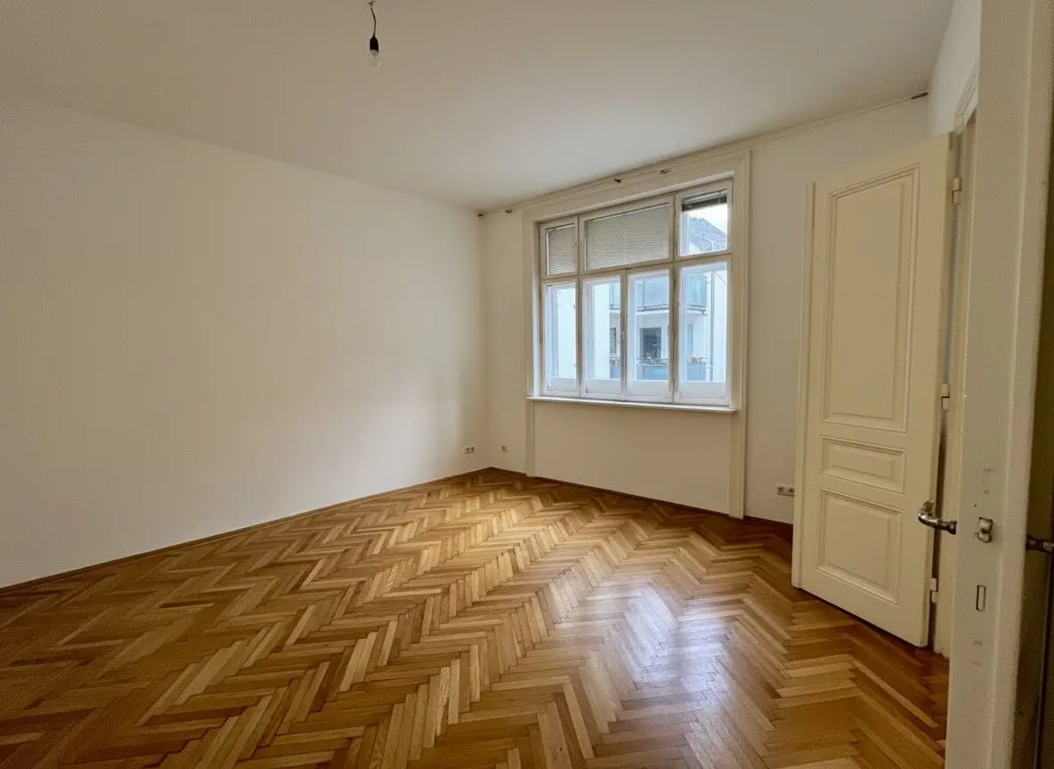 ANLEGER ALTBAUWOHNUNG GENERALSANIERT IM SERVITENVIERTEL