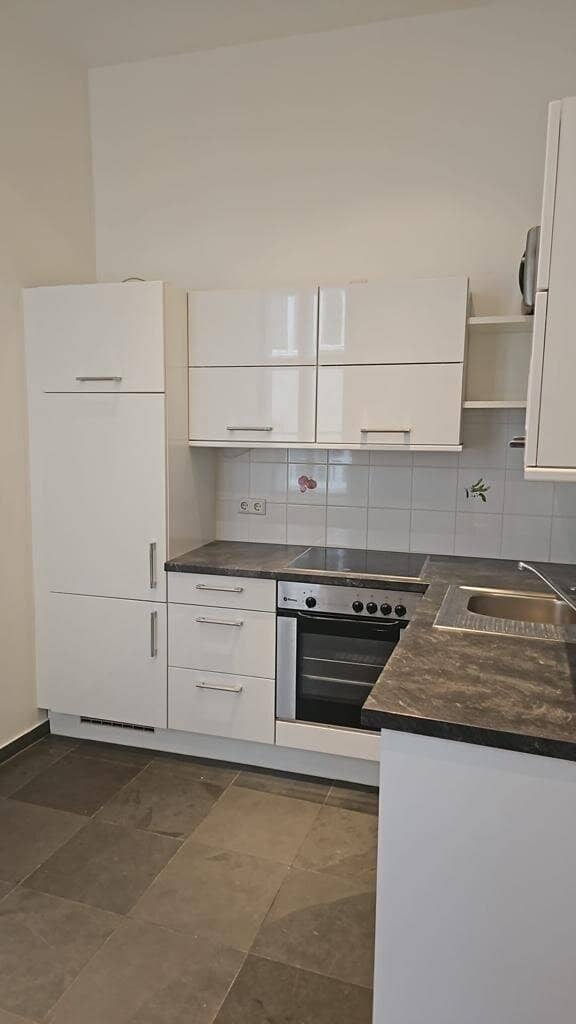SCHÖNE ALTBAUWOHNUNG- INNENHOF - RUHELAGE - SERVITENVIERTEL