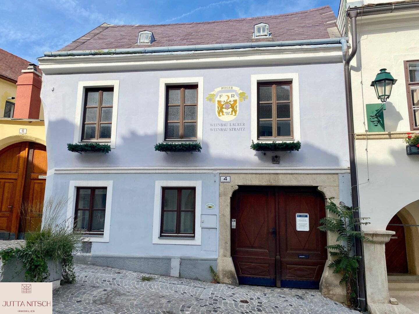 Charming Winemaker's House with Large Wine Cellar in Best Location - Gumpoldskirchen