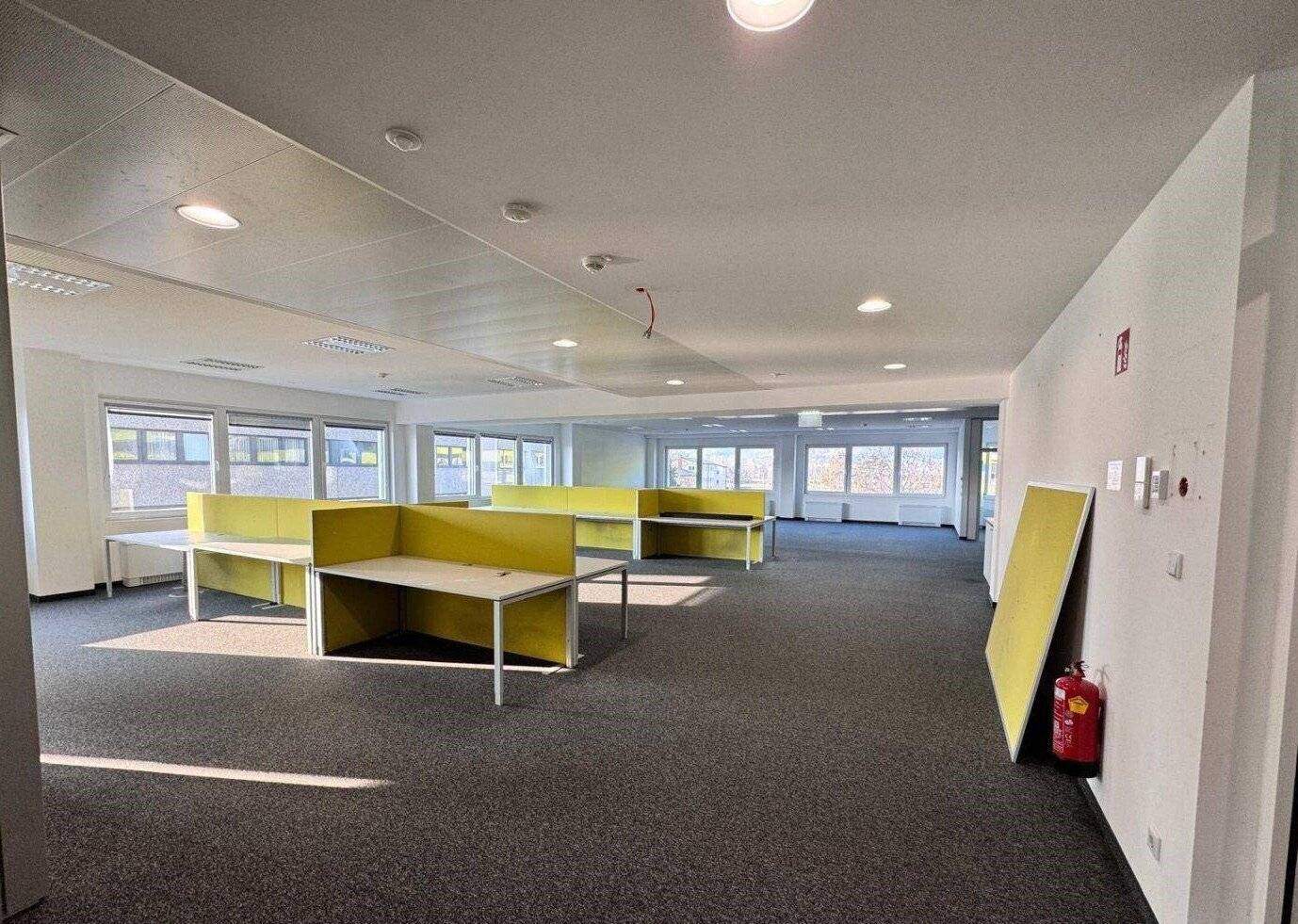Directly from the owner Modern air conditioned office Am Winterhafen Linz Zentrum