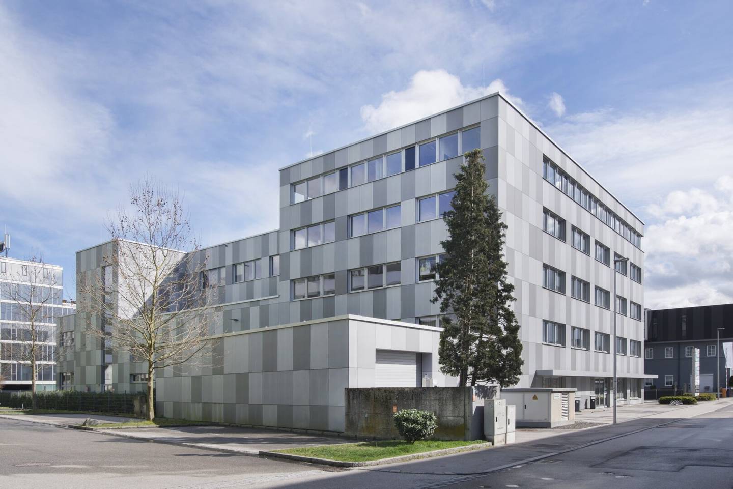 Directly from the owner Modern office at Winterhafen, Linz Center, available now