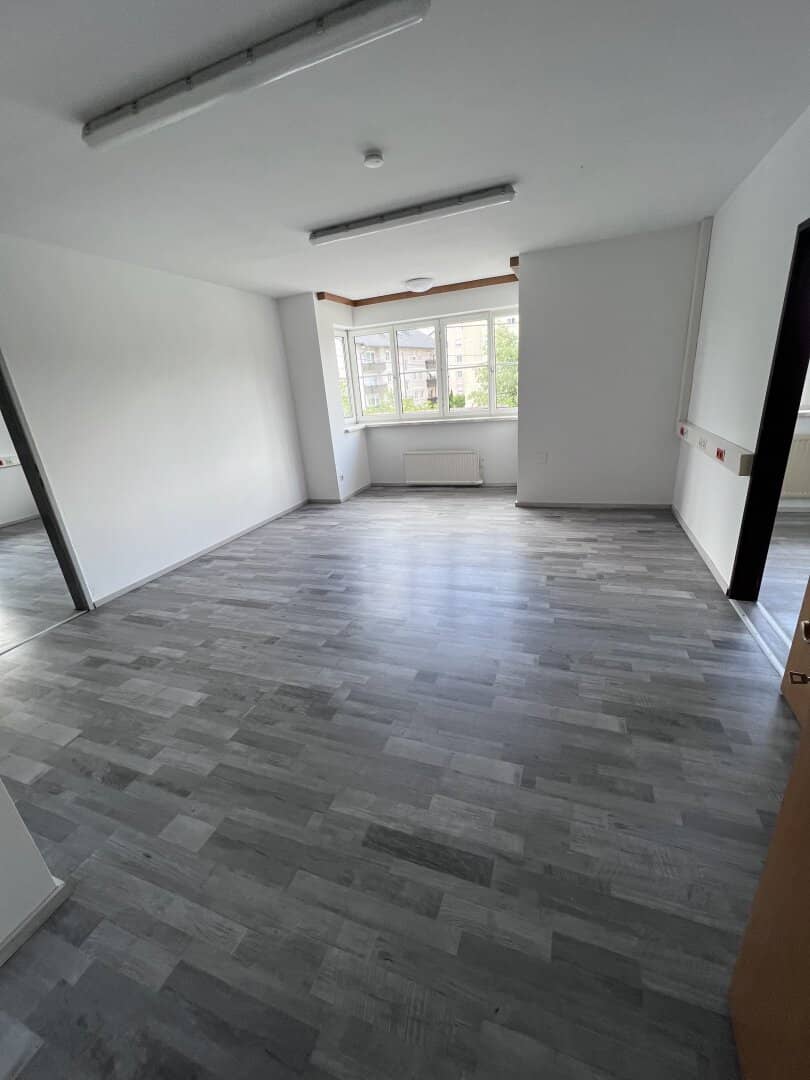 Office suitable for various uses in Ebenthal
