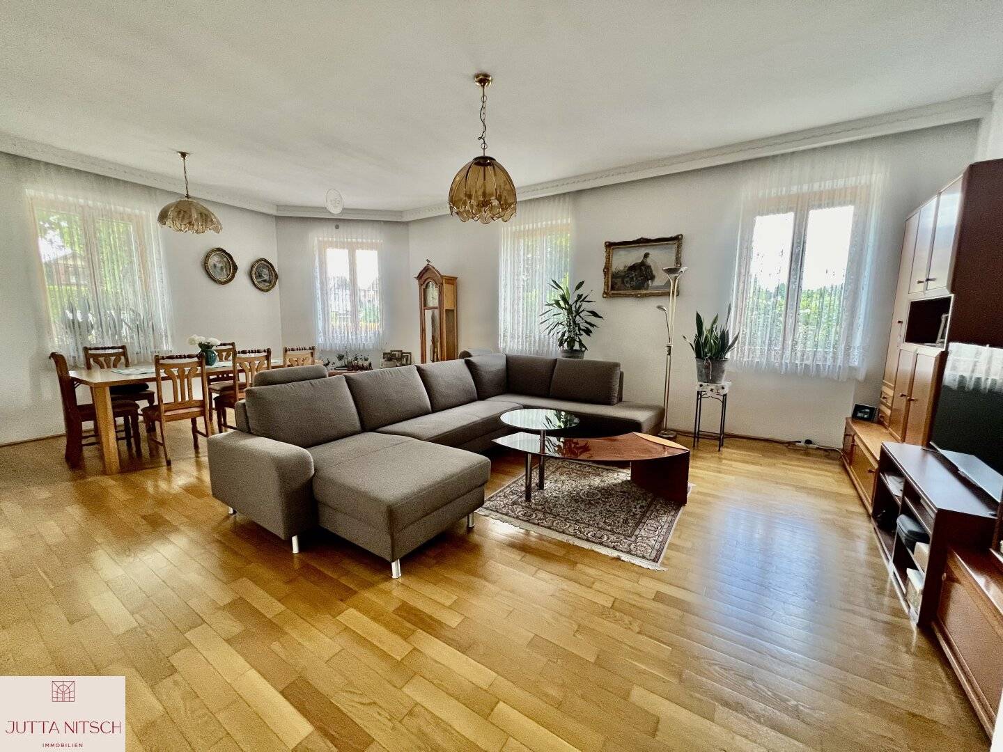 NEUER PREIS - Terrassenhaus mit Erdwärmeheizung und Einliegerwohnung - Möllersdorf