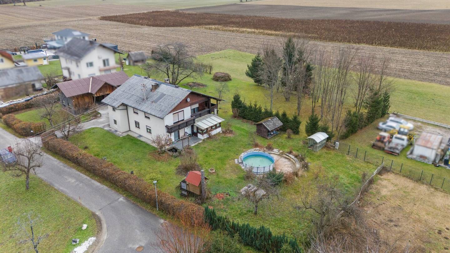 Zweifamilienhaus in Kirschentheuer bei Ferlach - 6 Zimmer, 2 Küchen, Garage und Scheune !!