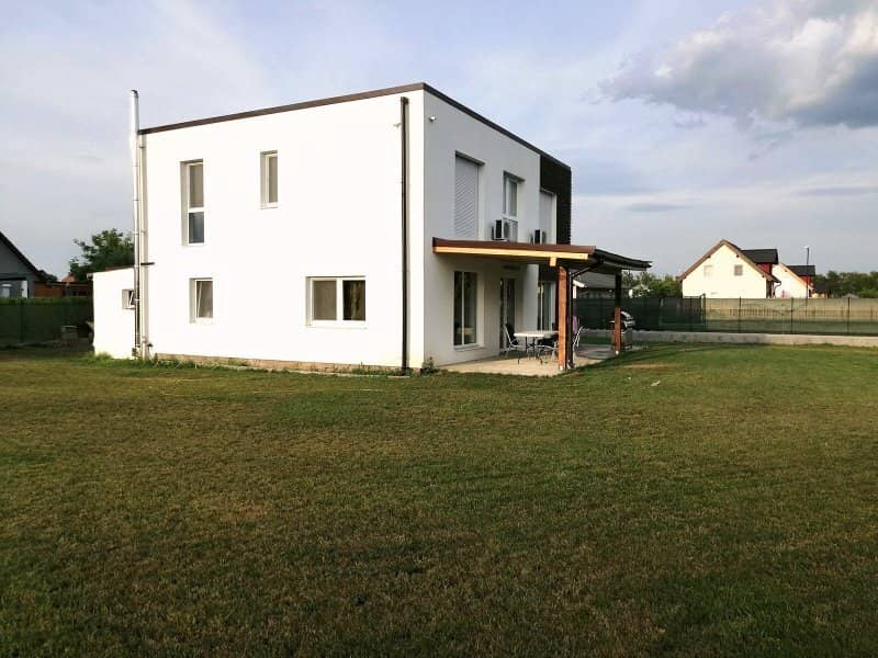 Dreamlike single family house in Sommerein, your new home awaits