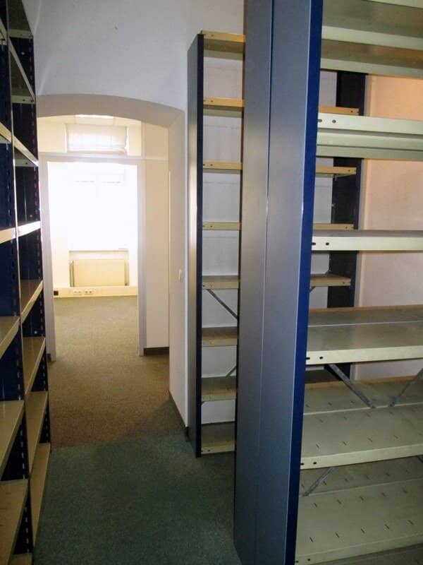 Bright, large, airy rooms, air conditioning