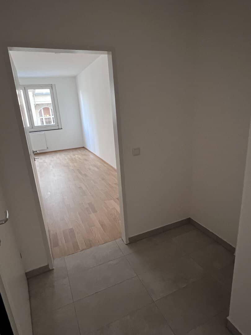 1st Floor for Two Living in Central Location in Villach (1. Stock)forward? Note: The German original includes 1. Stock; English translation is provided as per guidelines. De:1. Stock - für zwei - Wohnen in zentraler Lage in Villach