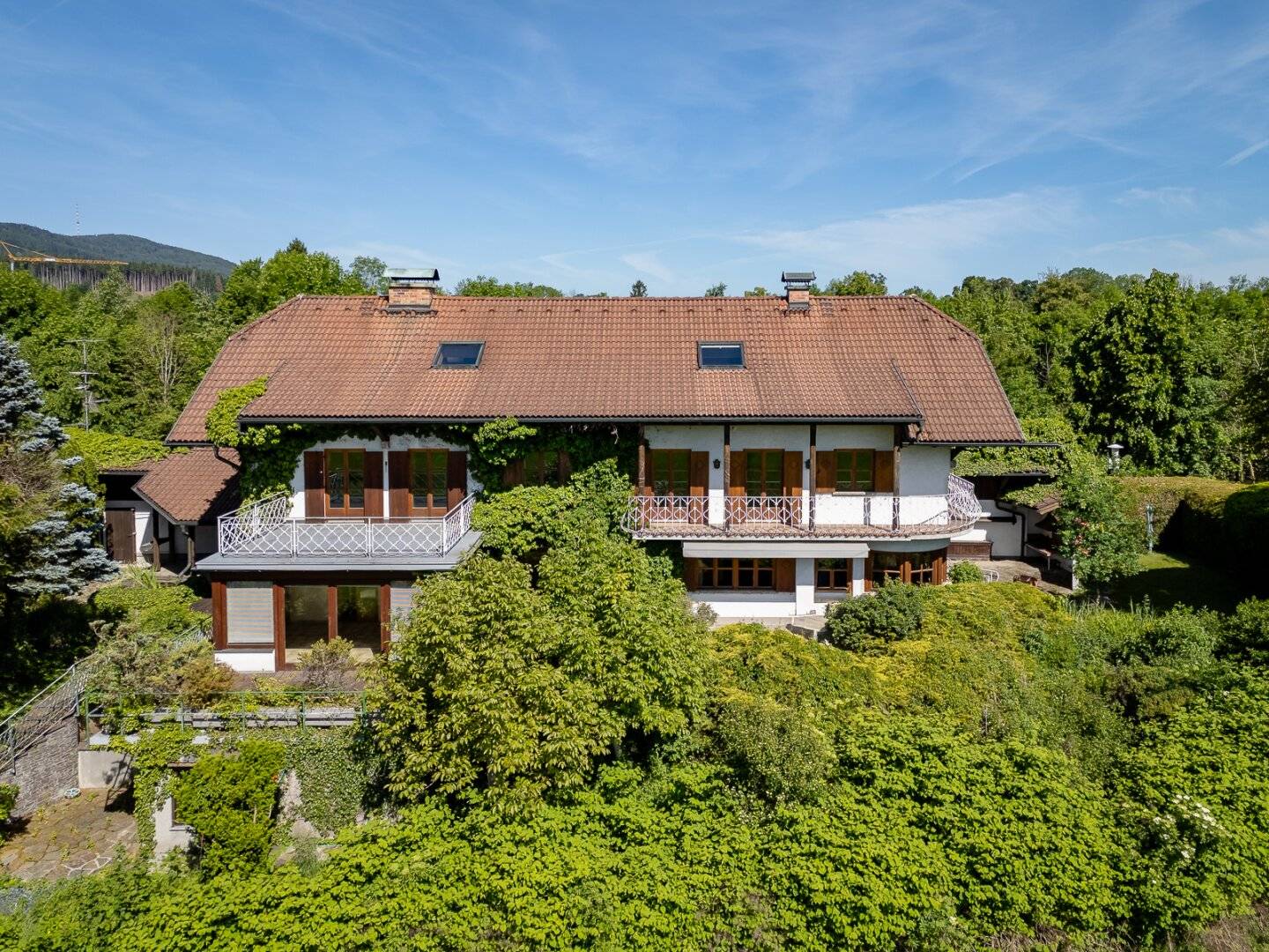 Großzügiges Mehrgenerationenhaus in traumhafter Grünlage von Wals-Grünau