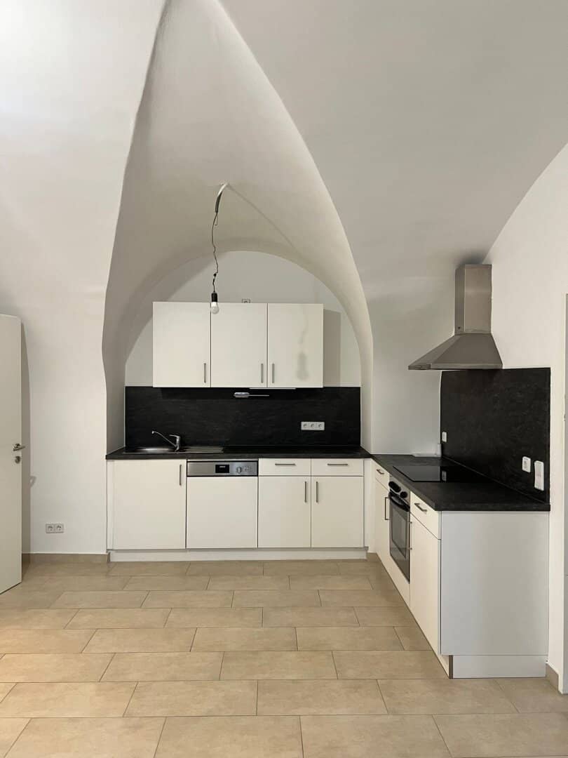Anlageobjekt mit Potential: Historisches Stadthaus im Stadtzentrum von Wiener Neustadt