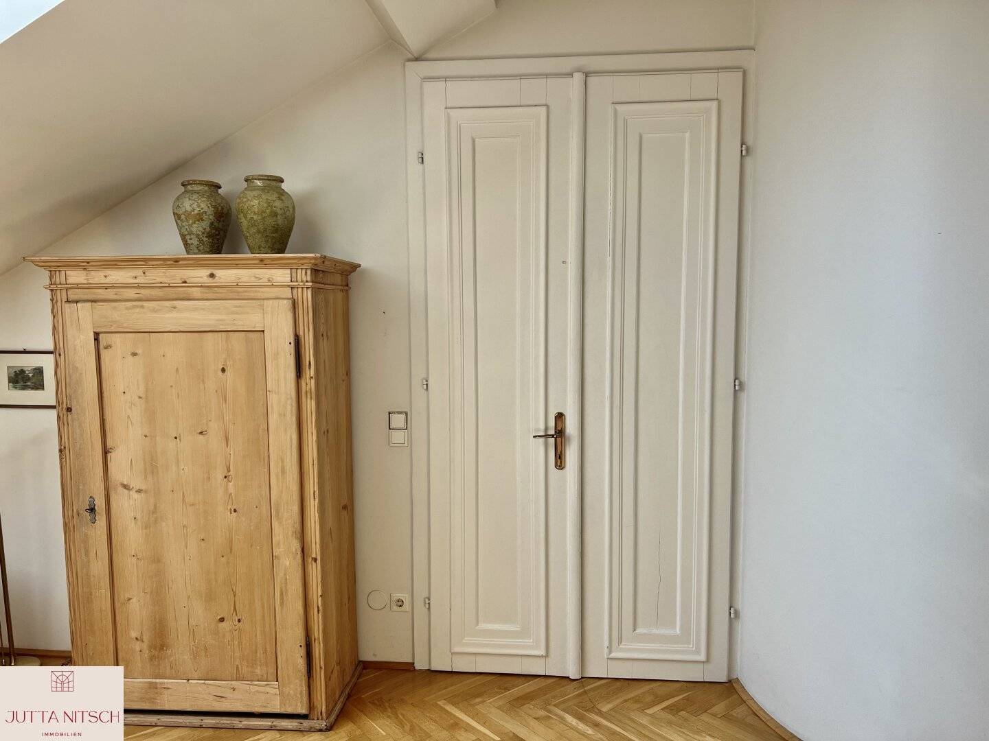Sonnige 3-Zimmer-Dacherrassenwohnung mit Tiefgaragenplatz - 1070 Wien/Neubau